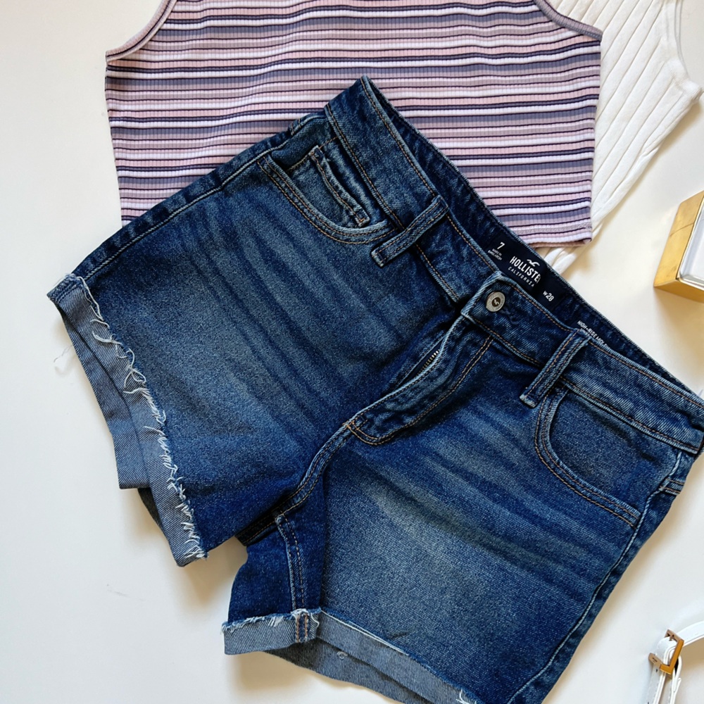 Short hollister